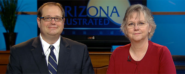 Roundtable panelists Jim Nintzel of the <em>Tucson Weekly</em> and Ann Brown of the <em>Arizona Daily Star</em>