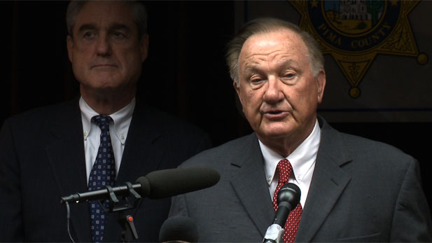 Pima County Sheriff Clarence Dupnik (right) and then FBI Director Robert S. Mueller III, at a news conference following the Jan. 8, 2011 shooting in Tucson.