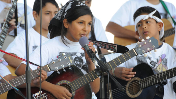 Jam Pak's Nayely Mendoza solos in "Your Love is Like a Flower" at the 2010 Benson Bluegrass Festival.