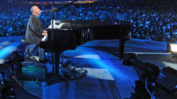 "Billy Joel: Live at Shea Stadium" captures the singer in peak form during his memorable July 2008 concerts at the historic arena prior to its demolition. 