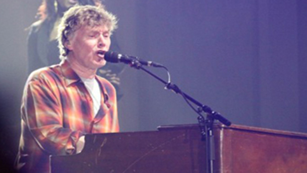 Steve Winwood onstage during his 2010 shows with Eric Clapton