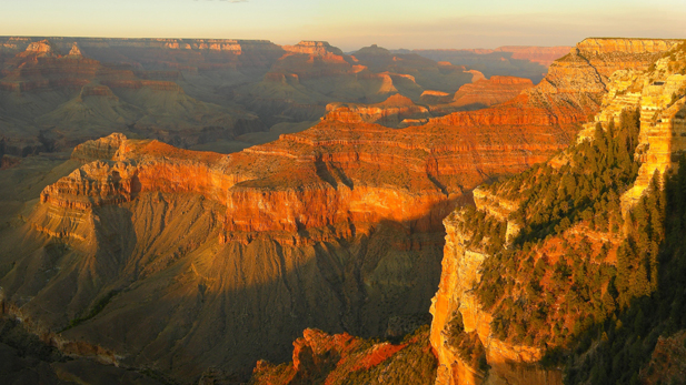 Sunset at Yavapai Point, along the Grand Canyon's South Rim.