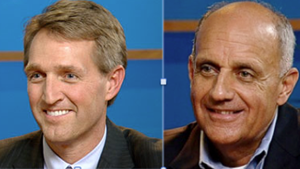 Republican Jeff Flake (left), Democrat Richard Carmona.