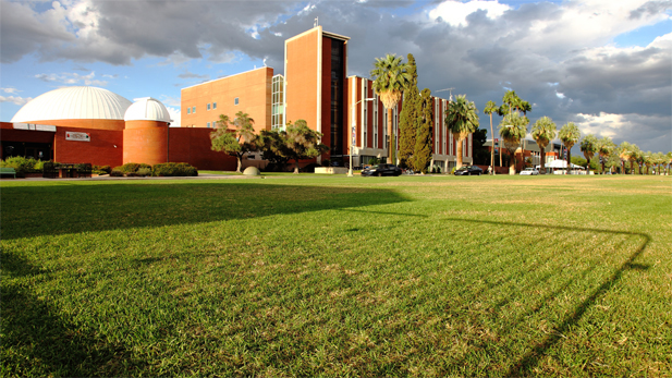 ua-grass-mall_617x347 ua-grass-mall_617x347