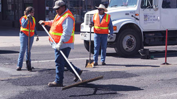 Tucson road repair potholes spot