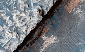 Mars HiRISE image focus 294x180