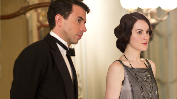  Tom Cullen as Lord Gillingham, Michelle Dockery as Lady Mary