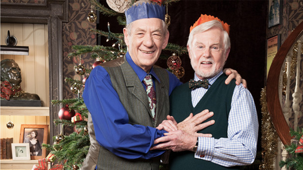 Freddie (Ian McKellen) and Stuart (Derek Jacobi)