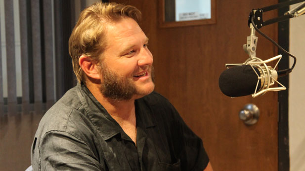 Singer, songwriter and guitarist Mike Kanne talks about his music in the AZPM radio studio