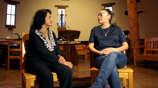 Civil rights leader Dolores Huerta visits Rosa Robles Loreto, an immigrant in sanctuary avoiding deportation