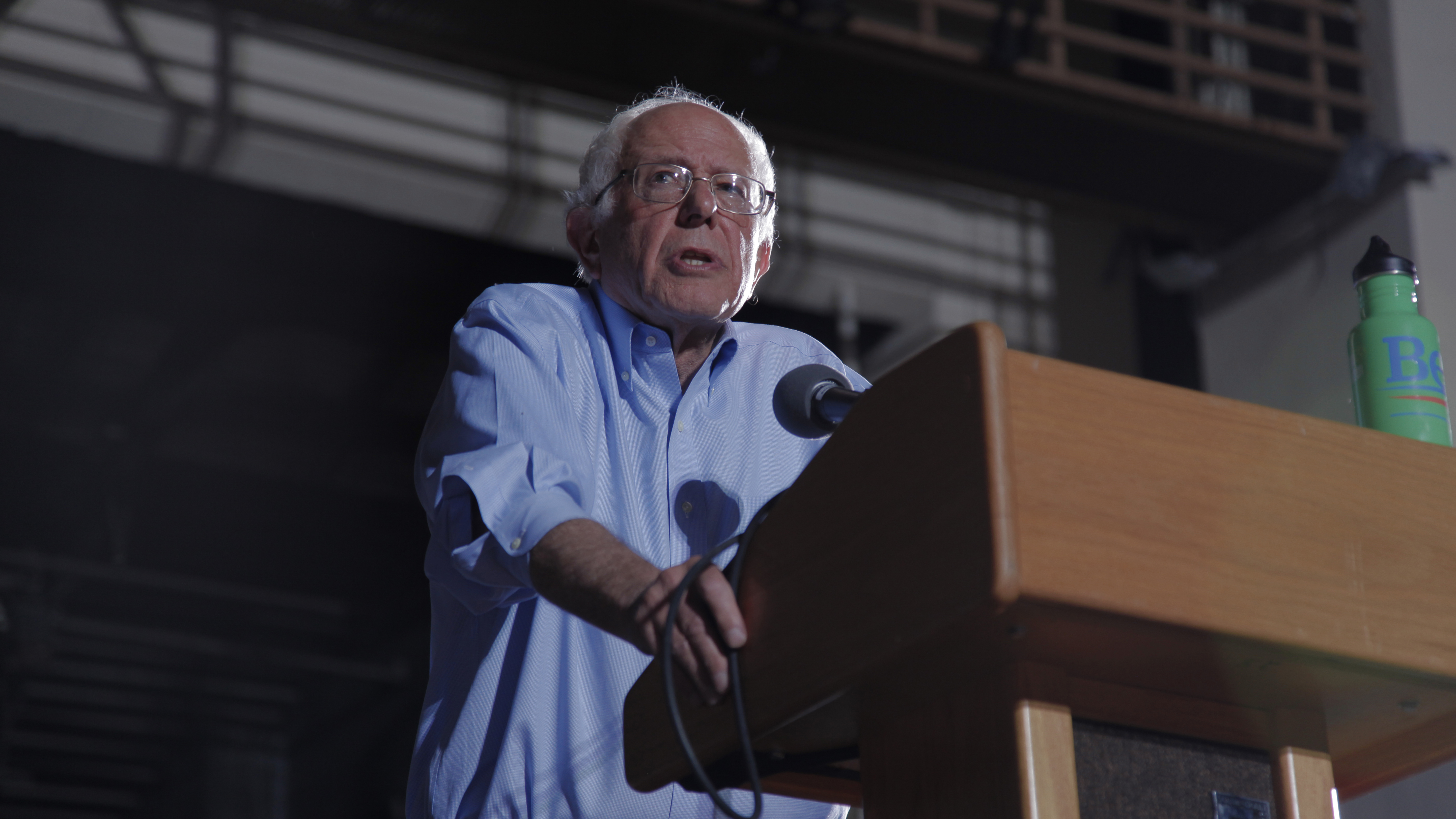 Sanders Speaks in Tucson Spotlight