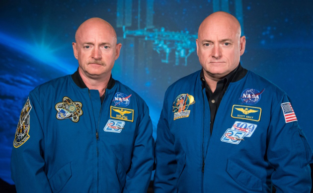 Mark Kelly, left, and Scott Kelly, right.