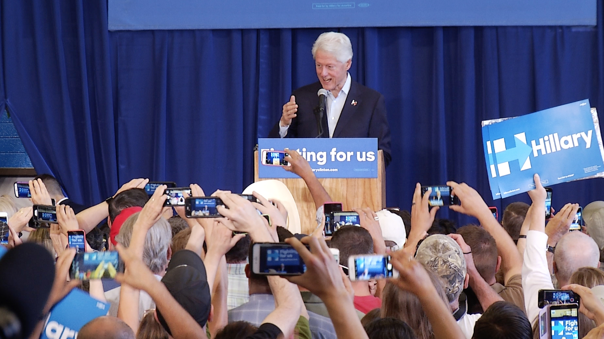 Bill Clinton Campaigns in Tucson SPOTLIGHT