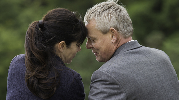 Louisa (Caroline Catz) & Doc (Martin Clunes)