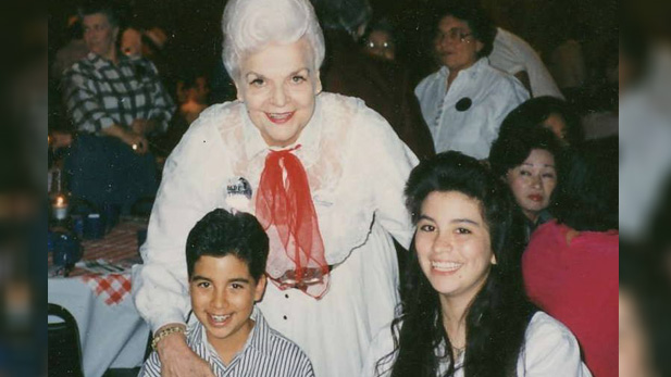 Rose Mofford at a constituent dinner in Tucson in 1990. 