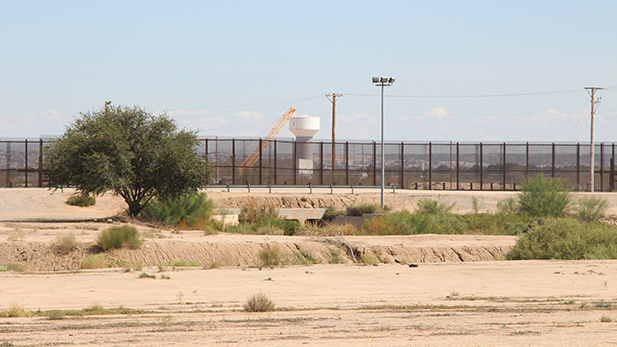 The border wall at Ciudad Juárez, Chihuahua, and El Paso, Texas, seen from the Mexican side.