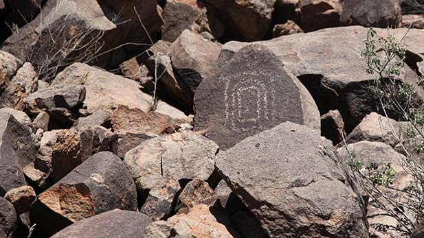 Cocoraque Butte petroglyph