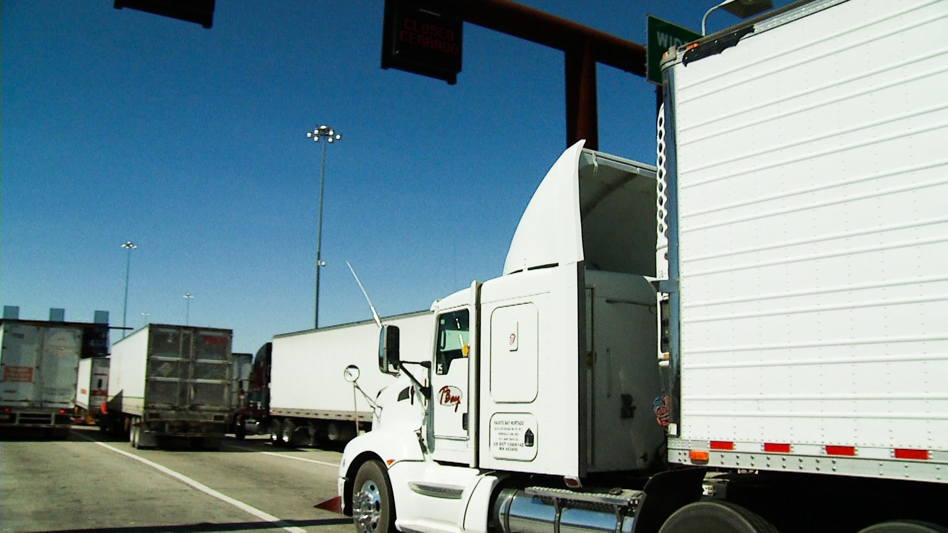 Truck border produce customs hero