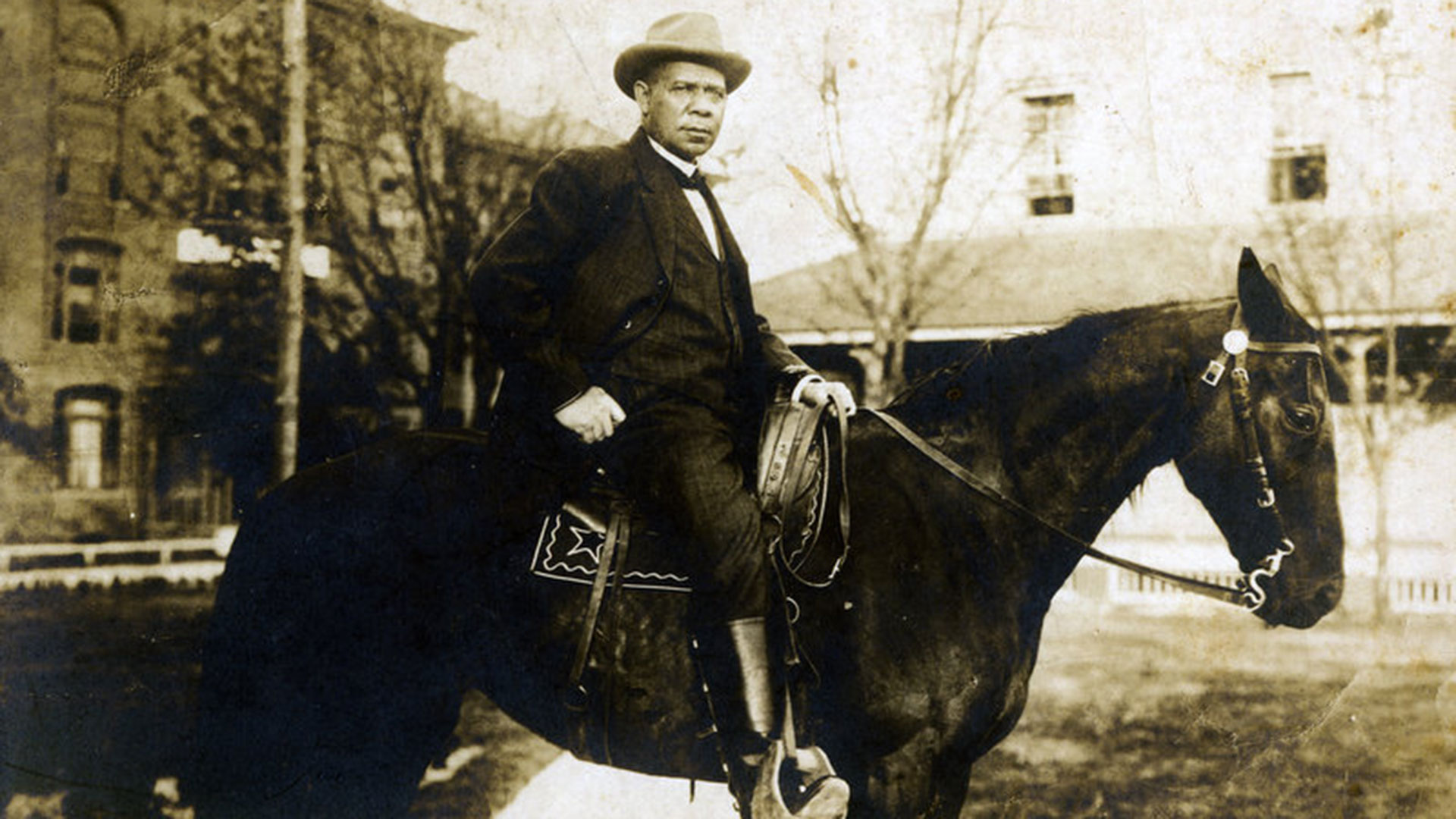 black_colleges_booker_t_washington_hero