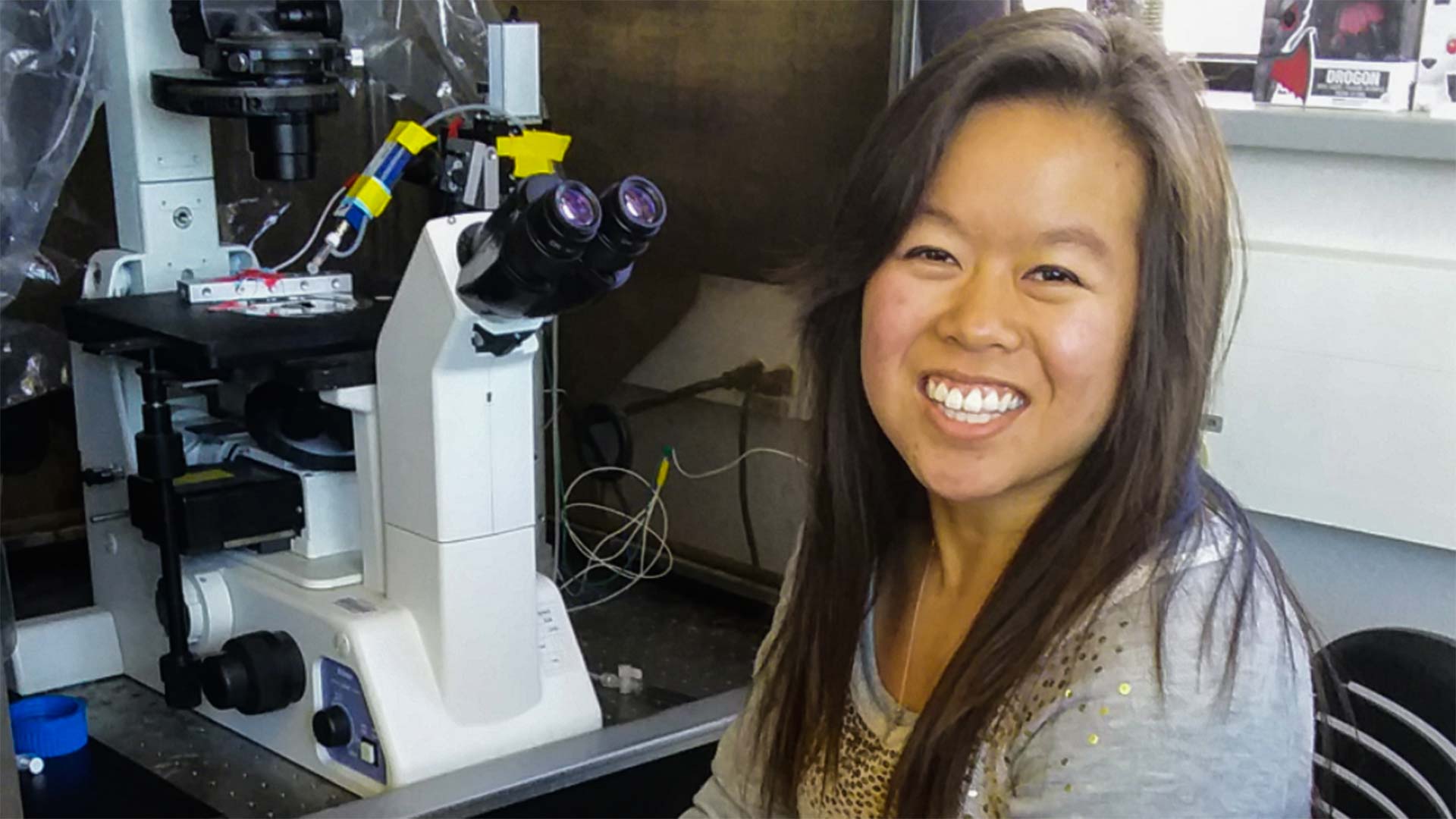 University of Arizona senior Lindsey Chew researches non-opioid pain relief as a neuroscience major.