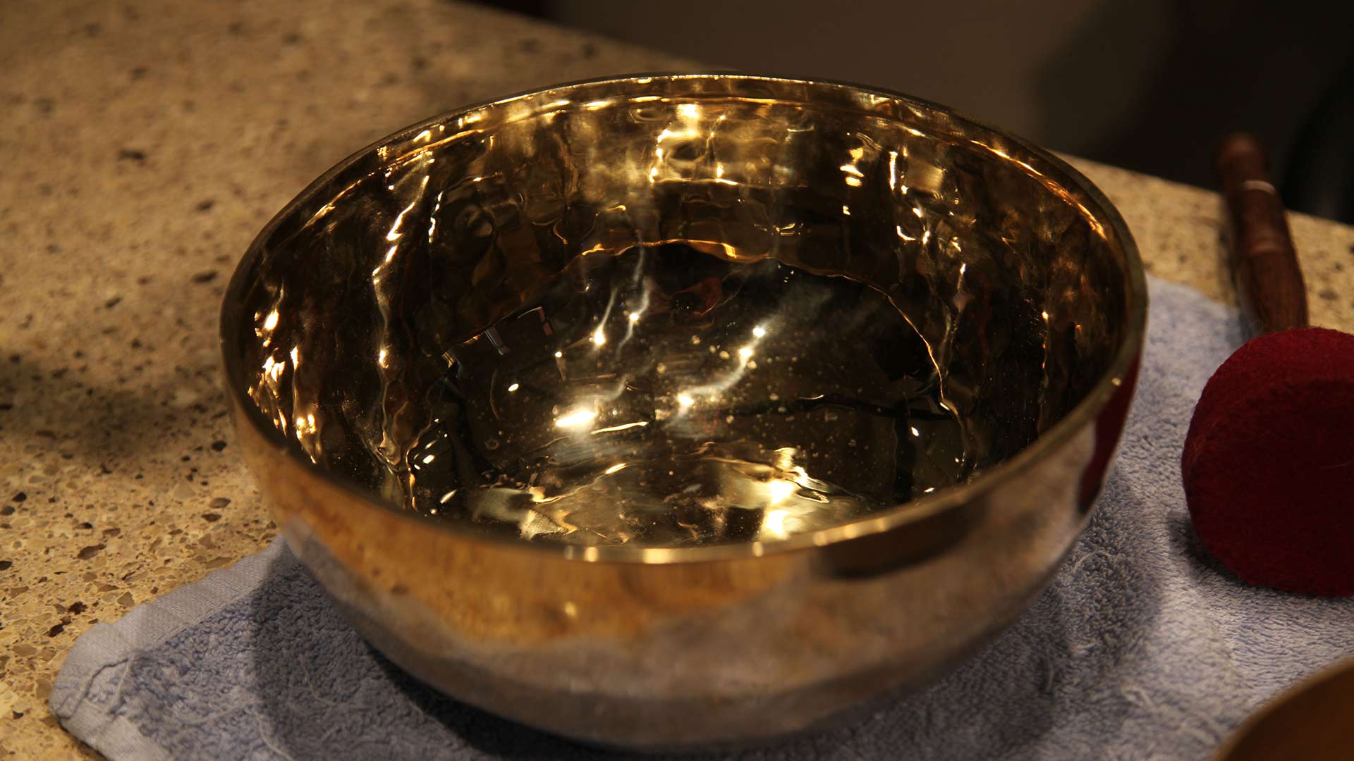 tibetan bowls spotlight 3
