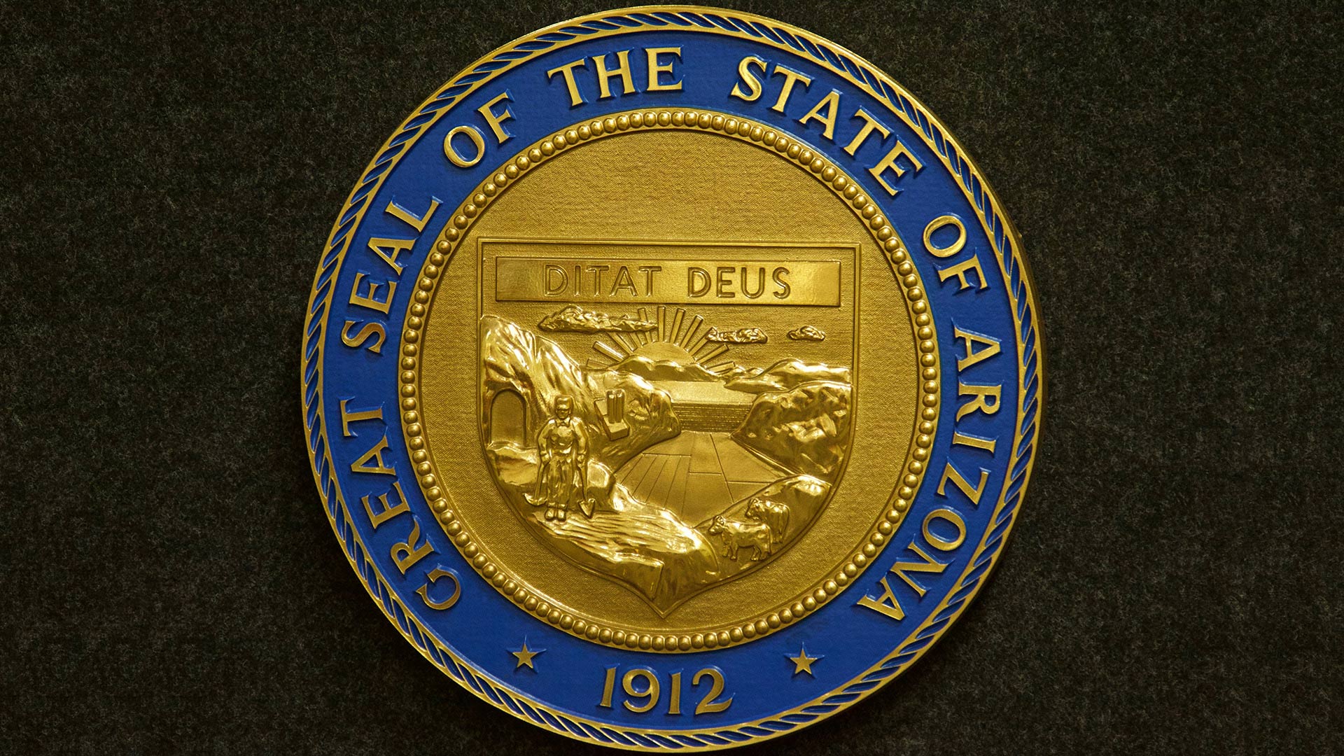 Seal of the state of Arizona.