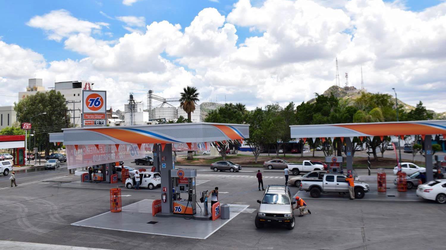 This 76 gas station in Hermosillo, Sonora, is one of three that Texas-based Phillips 66 opened on July 12, marking the company's debut in Mexico.