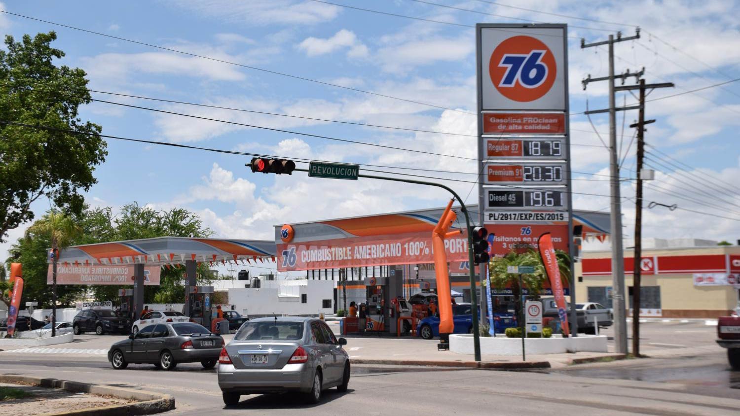 Gas station mexico spot