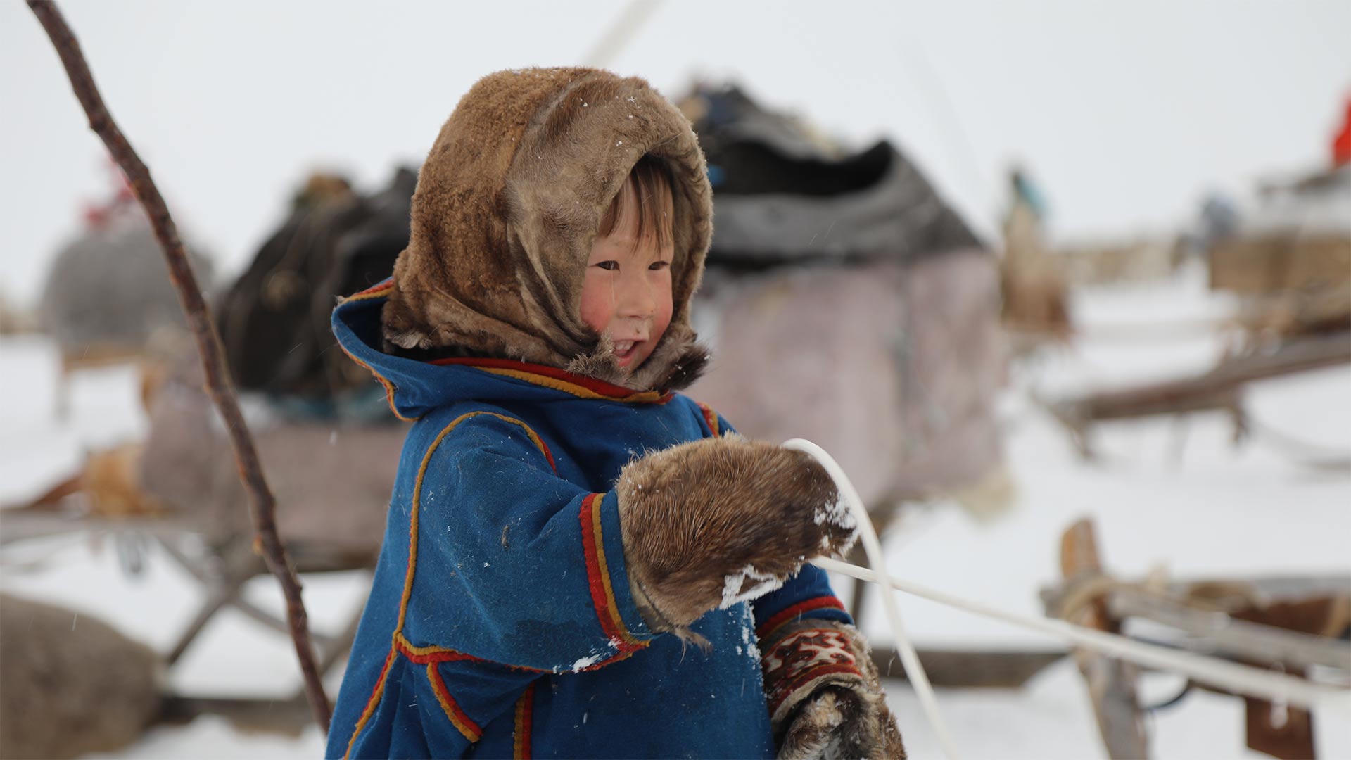 earth_nat_wonders_life_extremes_child_siberia_hero