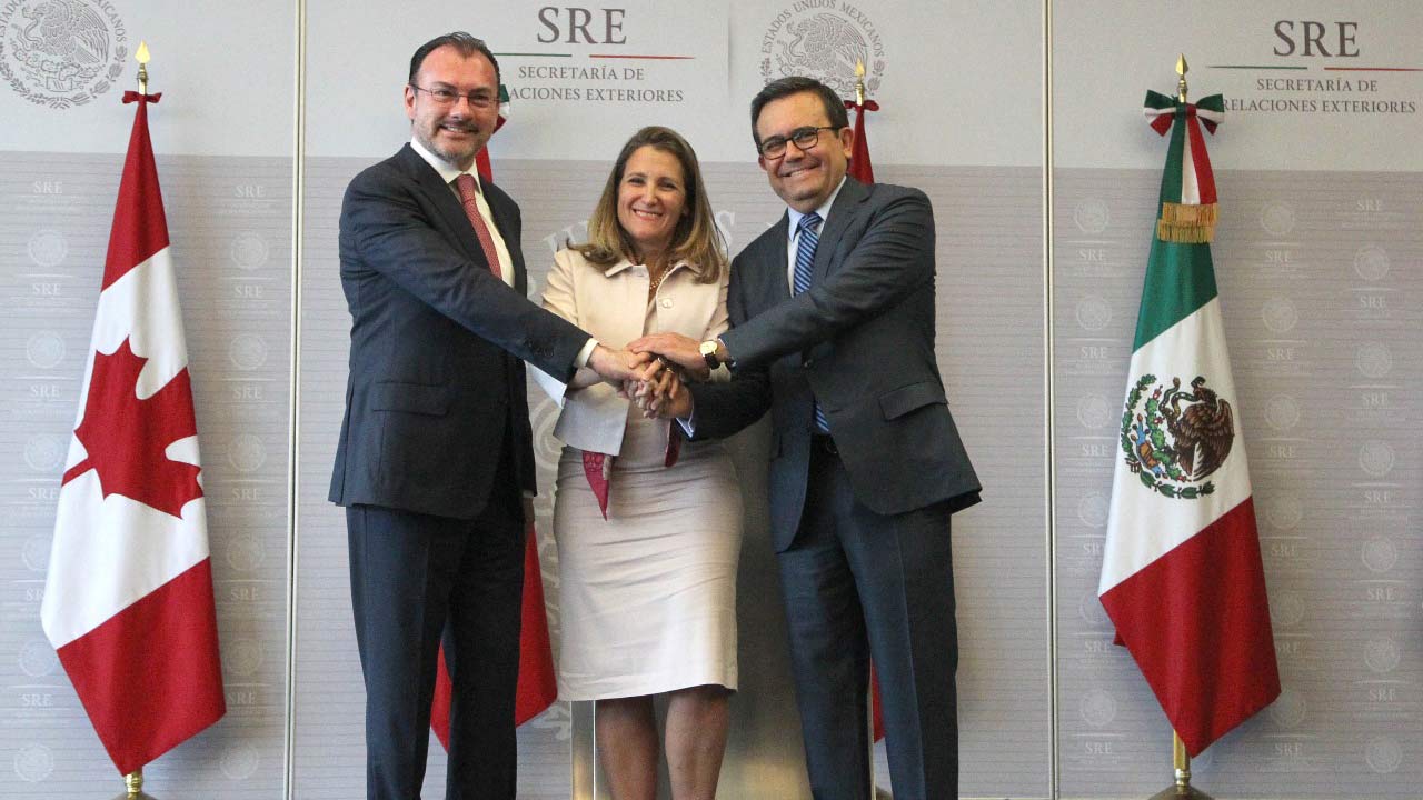 Mexican Foreign Affairs Secretary Luis Videgaray, Canadian Foreign Affairs Minister Chrysta Freeland and Mexican Secretary of Economy Ildefonso Guajardo in Mexico City.



