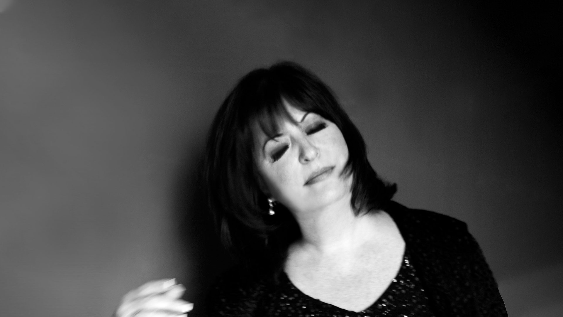 Ann Hampton Callaway in luxurious black & white. 