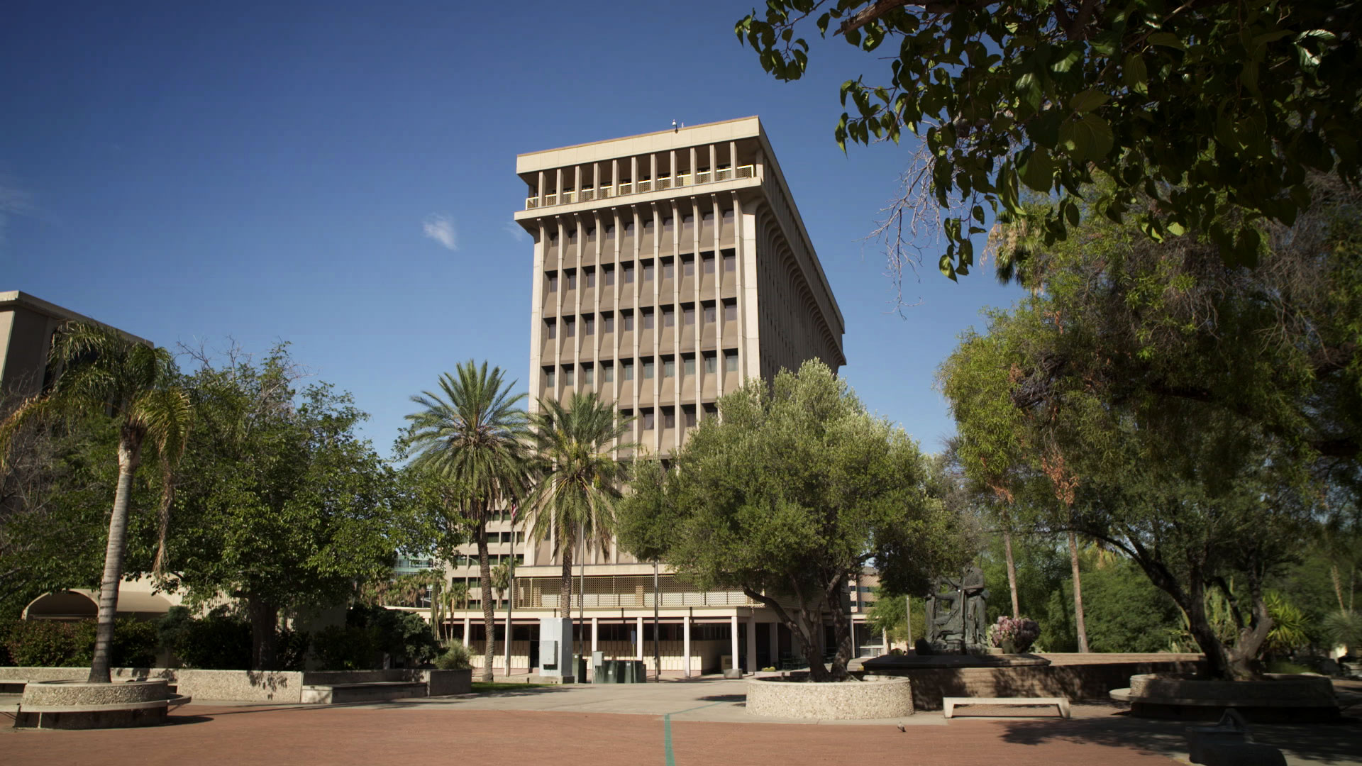 Tucson City Hall seen from El Presidio Plaza. 