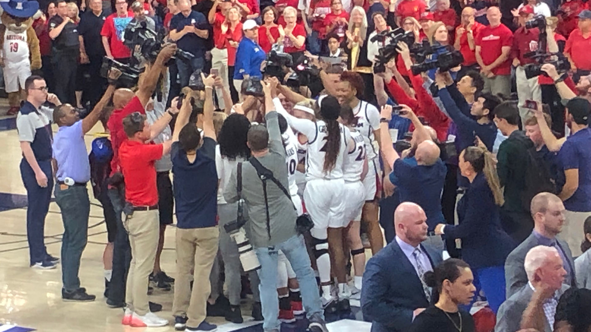 UA Women's basketball WNIT celebration