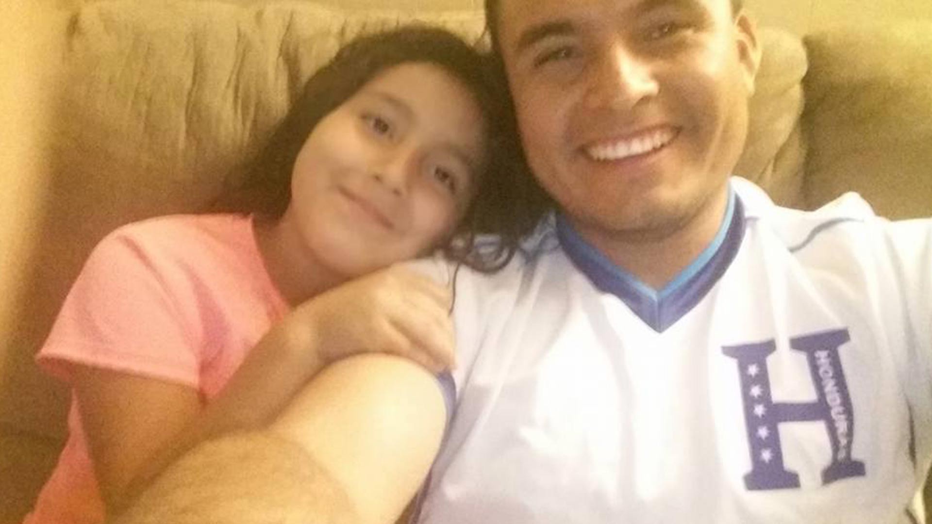 Yomeiny Mairena spends time with his daughter (2015)