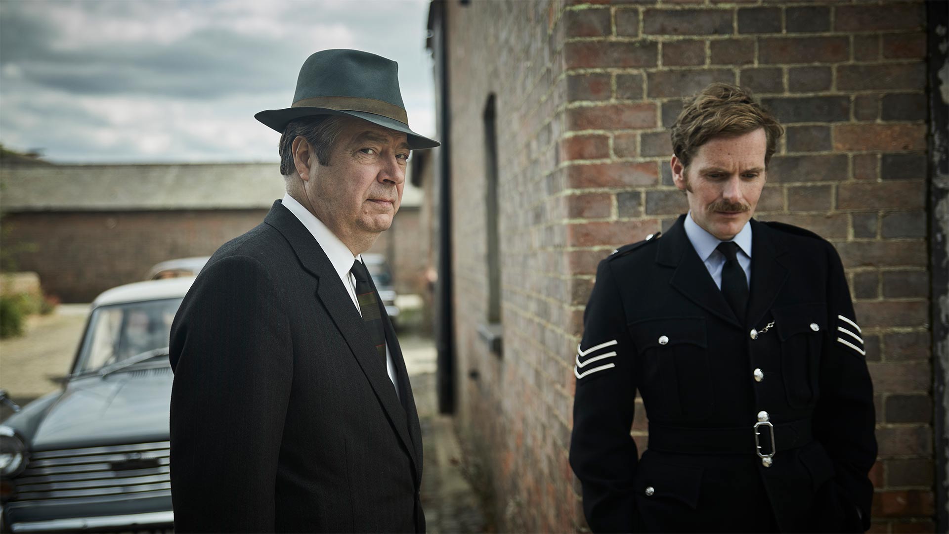 Pictured from left to right: ROGER ALLAM as DI Fred Thursday and SHAUN EVANS as Endeavour