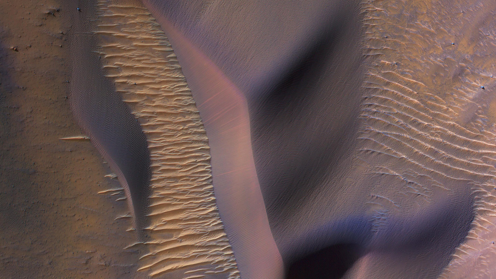 Photo of sand dunes taken from Mars orbit.