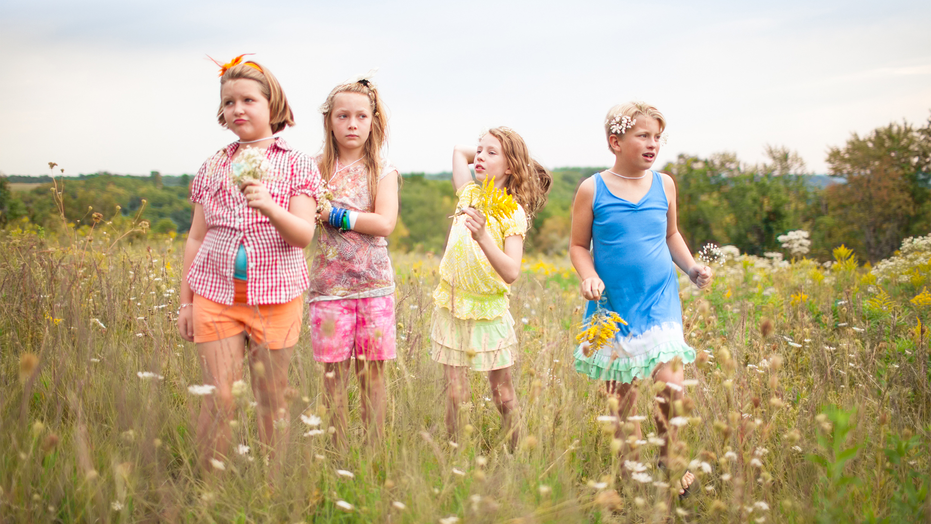 gender border ep 4 kids in grass