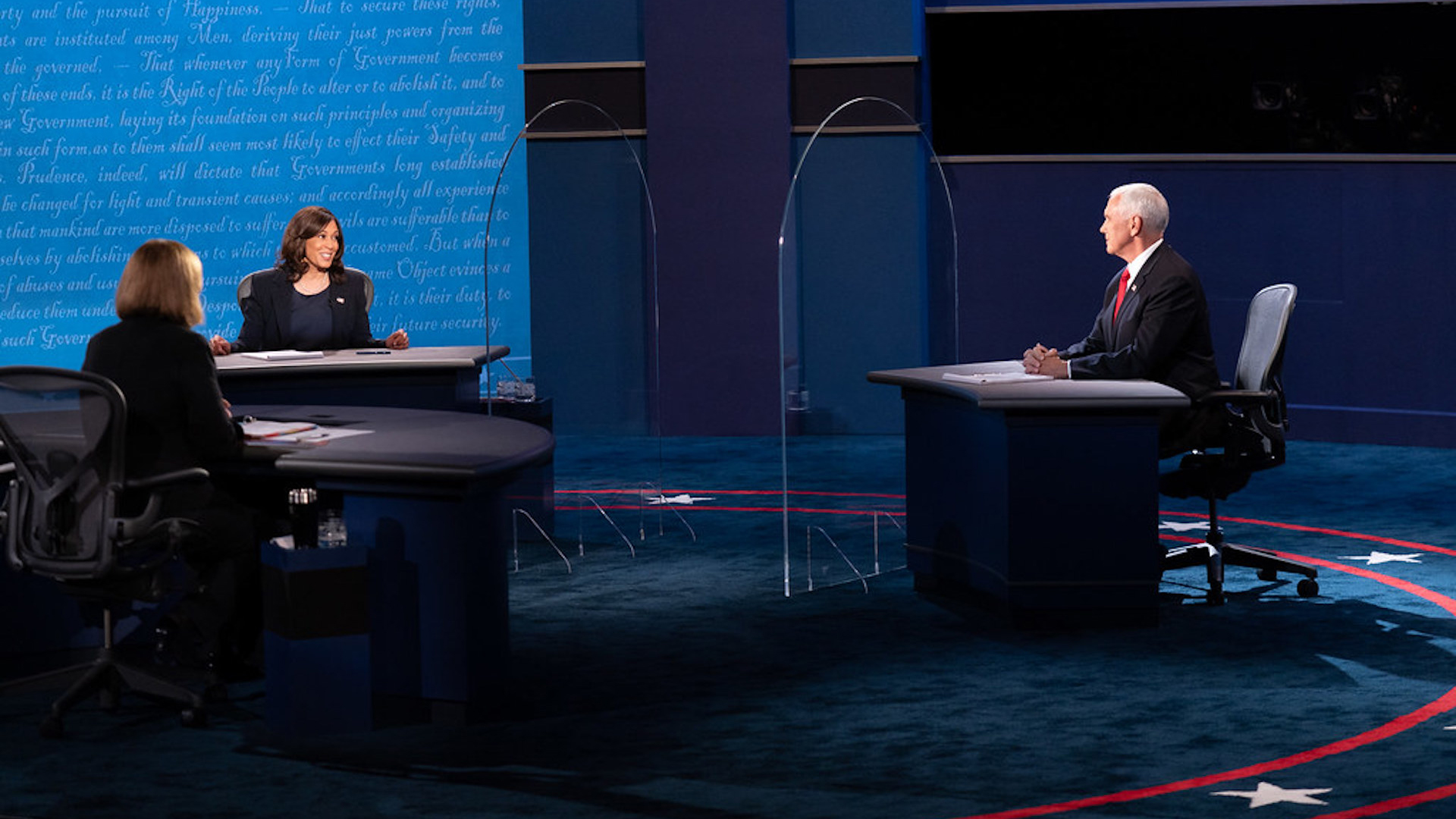 California Sen. Kamala Harris (L) and Vice President Mike Pence in a televised debate, October 7, 2020.