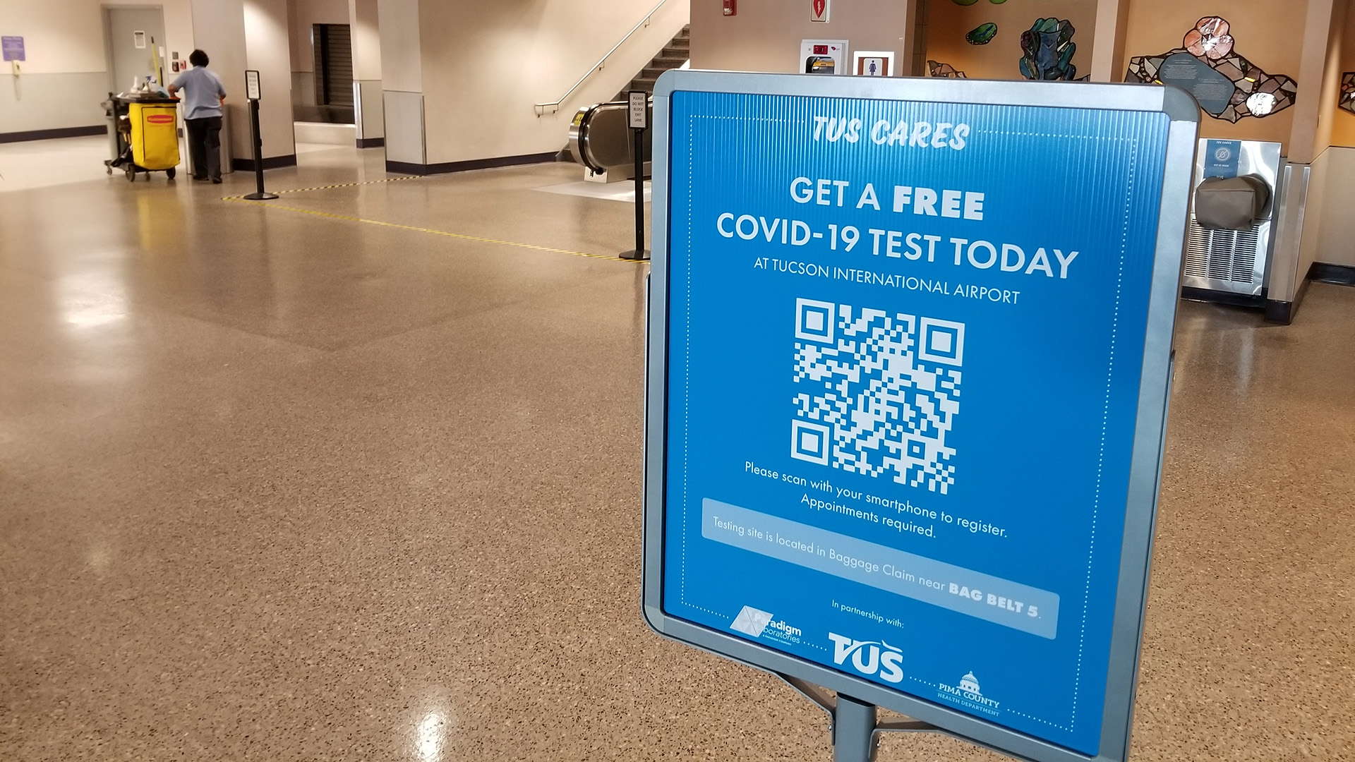 Sign directing people to the free COVID-19 testing site in the Tucson International Airport during the 2020 holiday season.