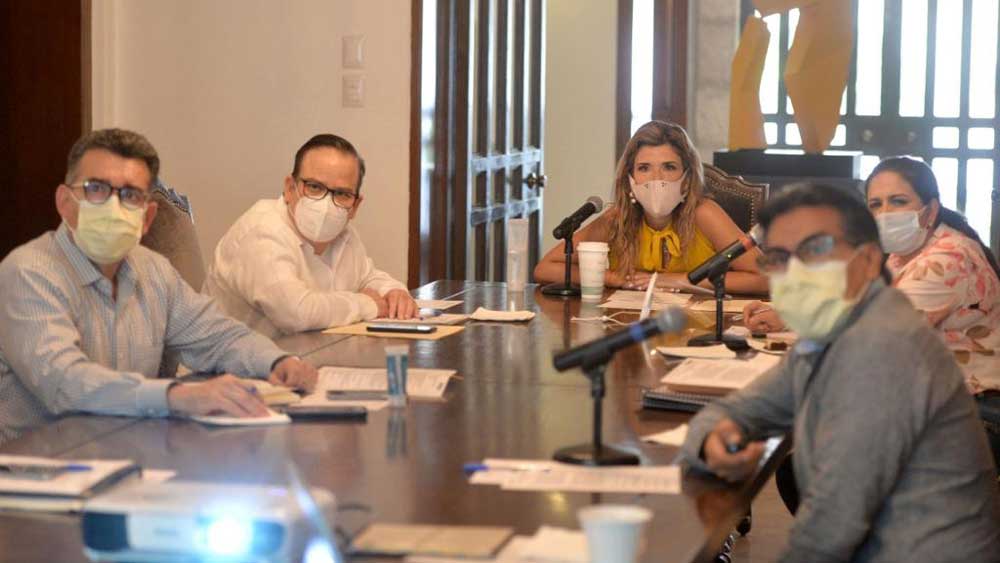 Sonoran leaders meet to discuss the coronavirus pandemic on April 28, 2020.
