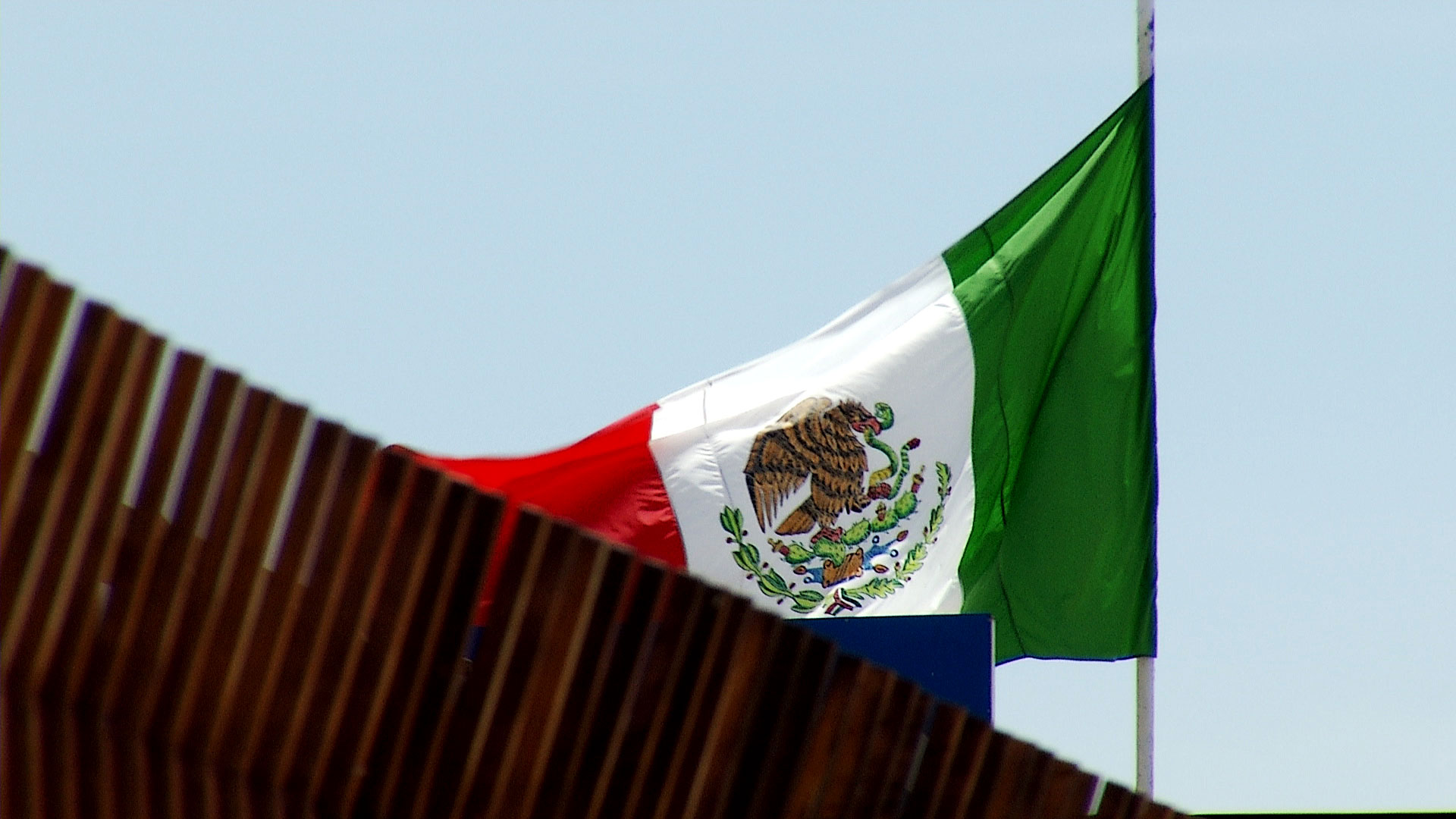360 mexico border flag