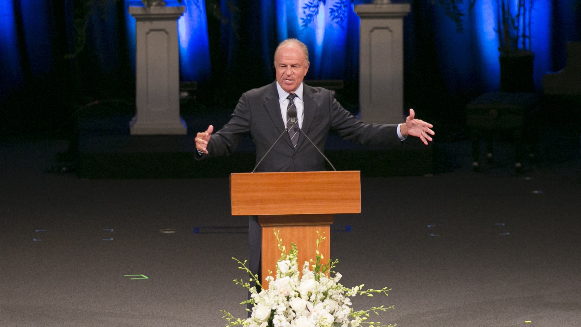 Former Arizona Attorney General Grant Woods speaking at a service for former U.S. Sen. John McCain on Aug. 30, 2018.