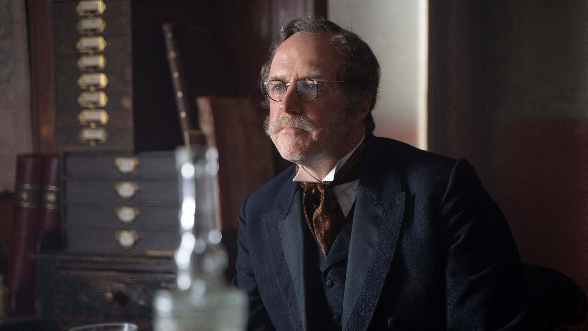 Kevin Doyle as Henry Scarlet