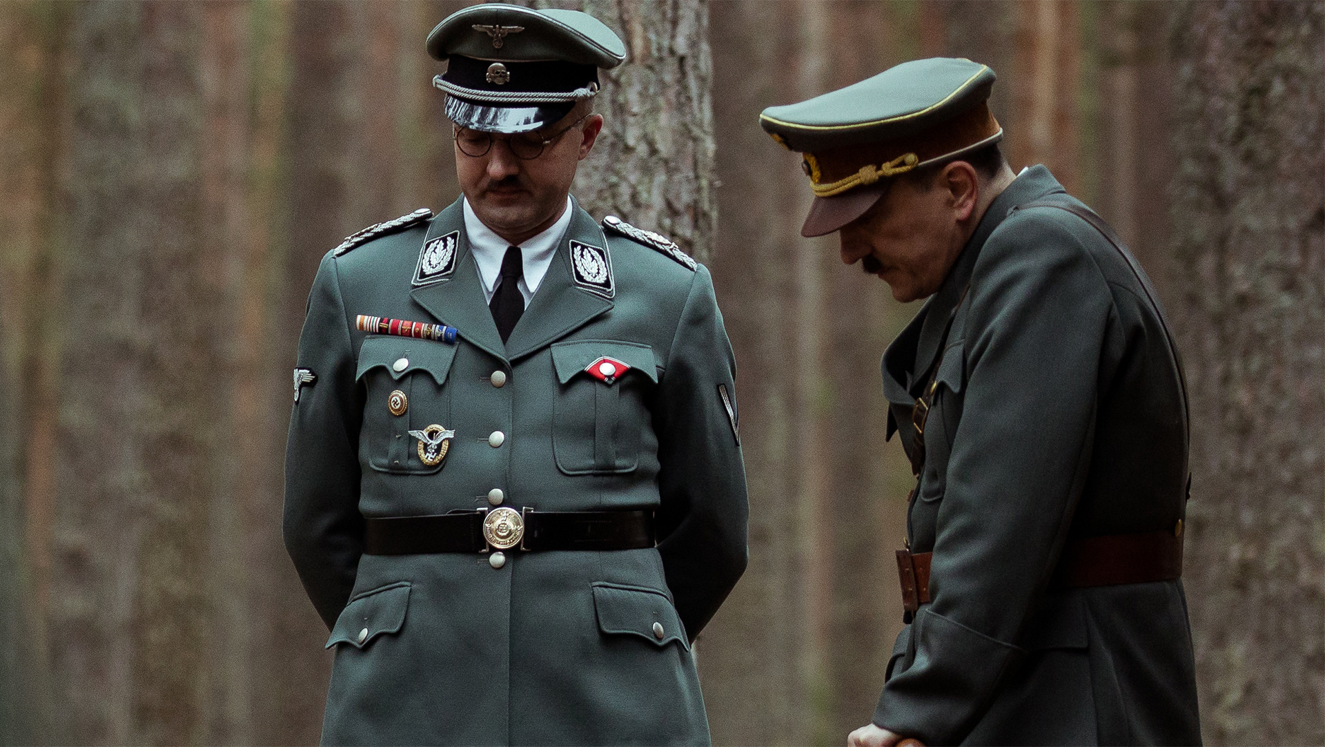 Adolf Hitler (Rožickas Andrius) + Himmler (Golubovas Ruslanas) in woods