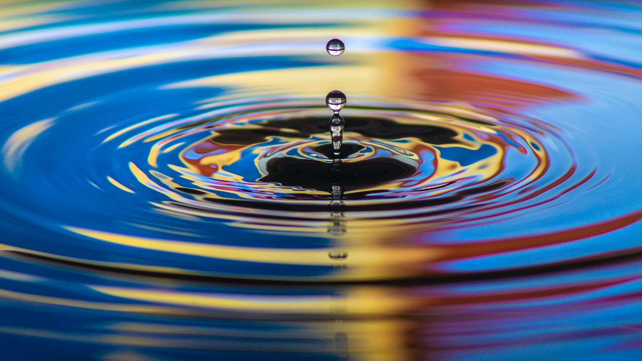 Water rippling under the influence of the Cohesion effect.