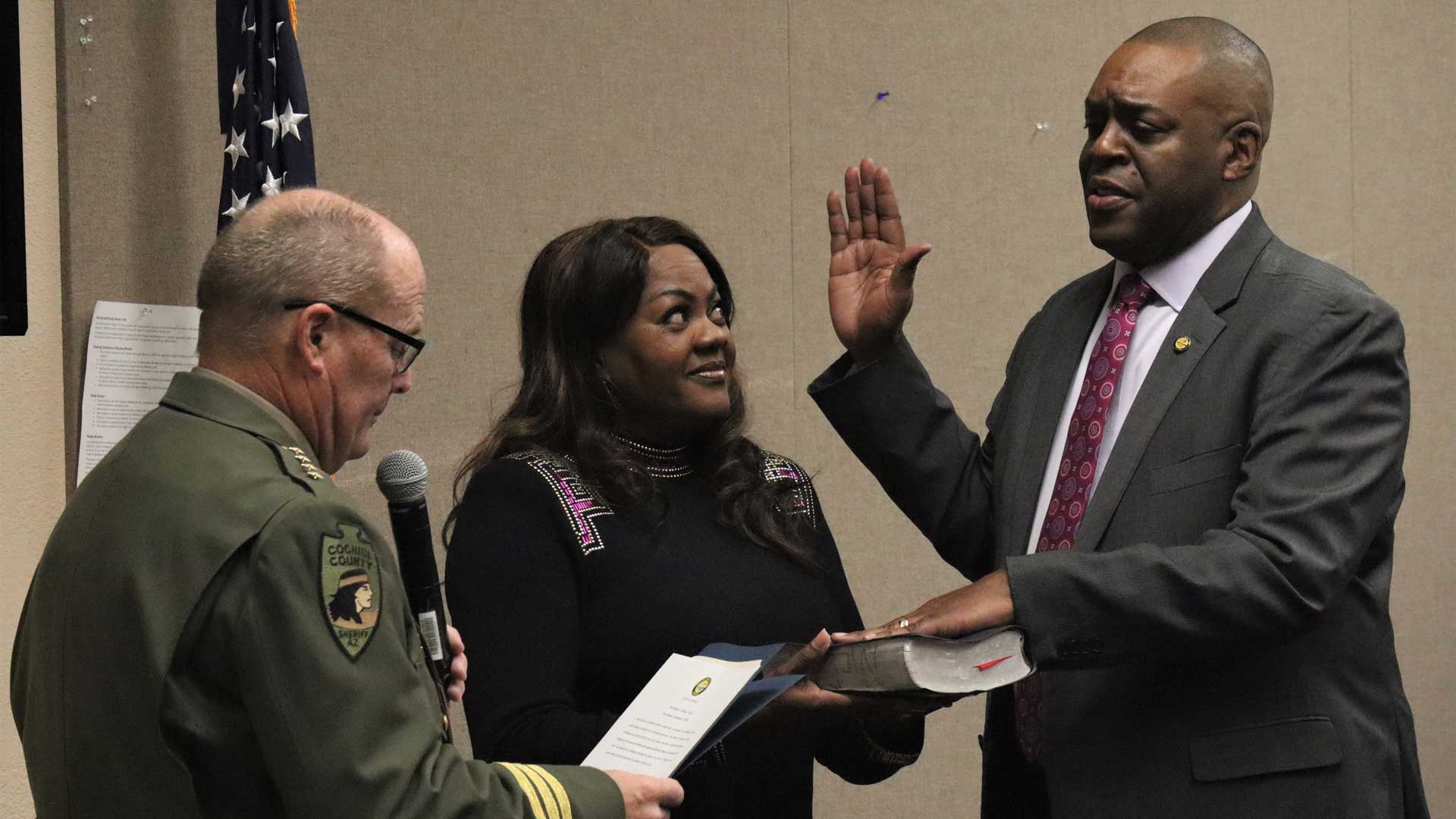Sierra Vista Mayor Clea McCaa was sworn in by Cochise County Sheriff Mark Dannels. January 2023
