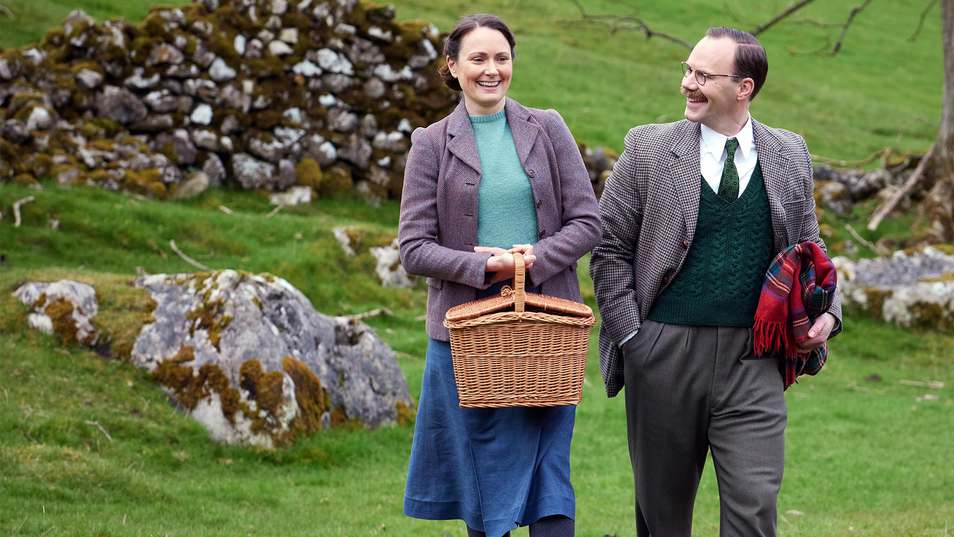 Anna Madeley (plays Mrs Hall) and Will Thorp (plays Gerald Hammond) with dogs ‘Jess’ the retriever played by Ernie, and Rock, played by Bailey.