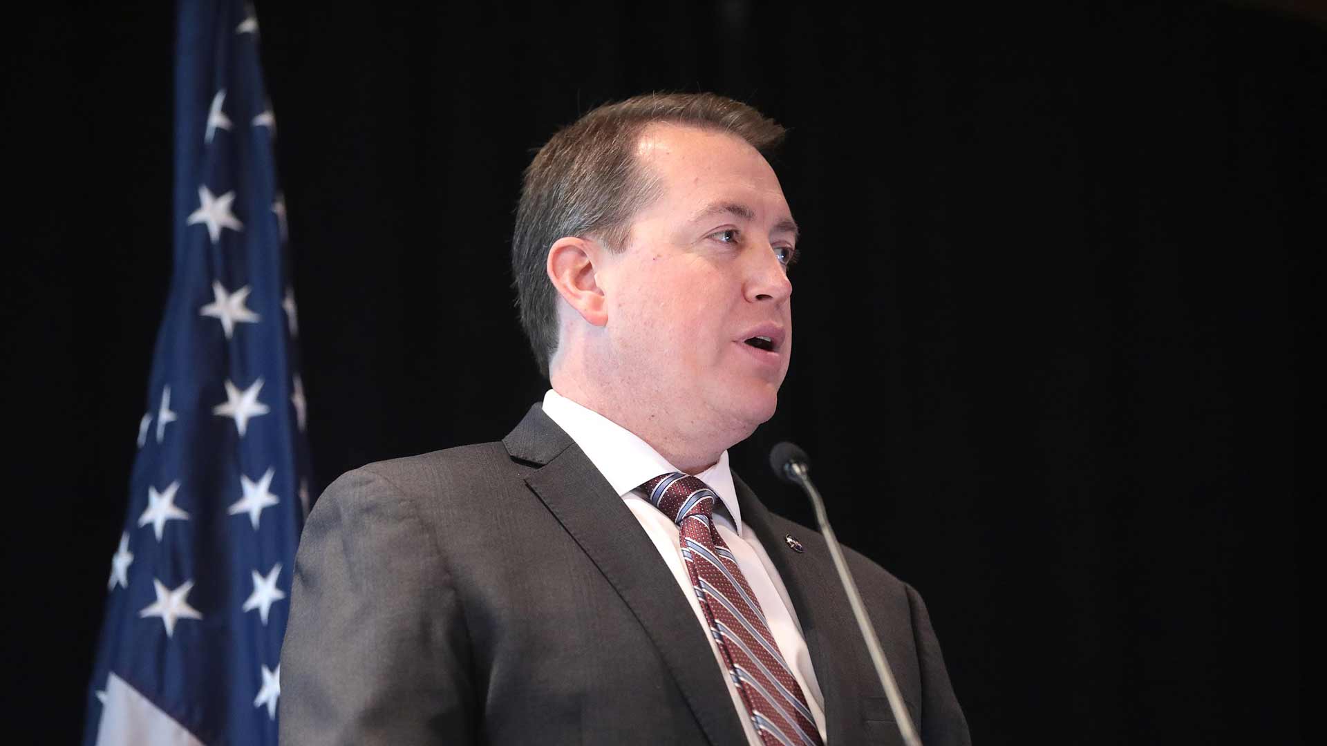 Jeff DeWitt speaking in Phoenix in 2019