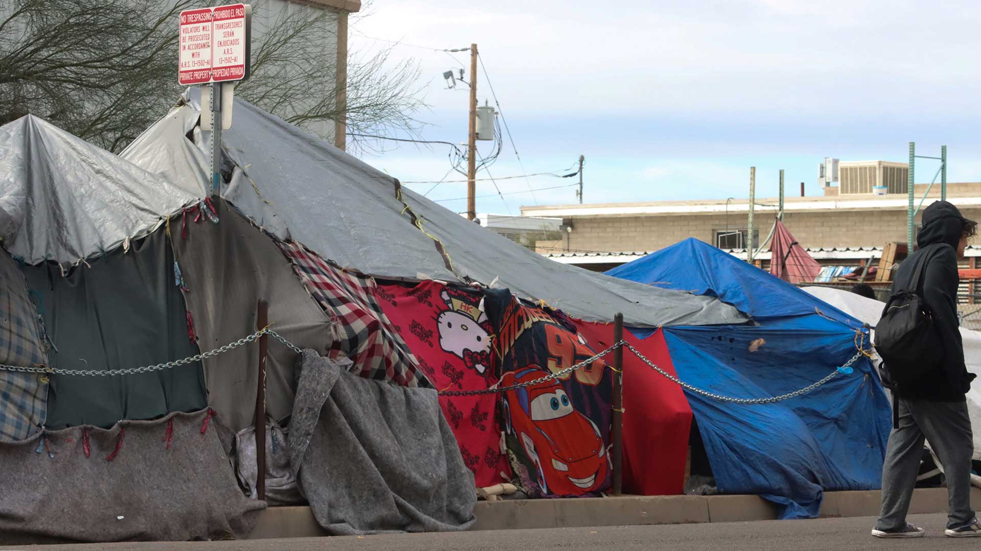 The U.S. 9th Circuit Court of Appeals ruled in 2019 that homeless people cannot be criminalized for sleeping outside if no alternatives exist.