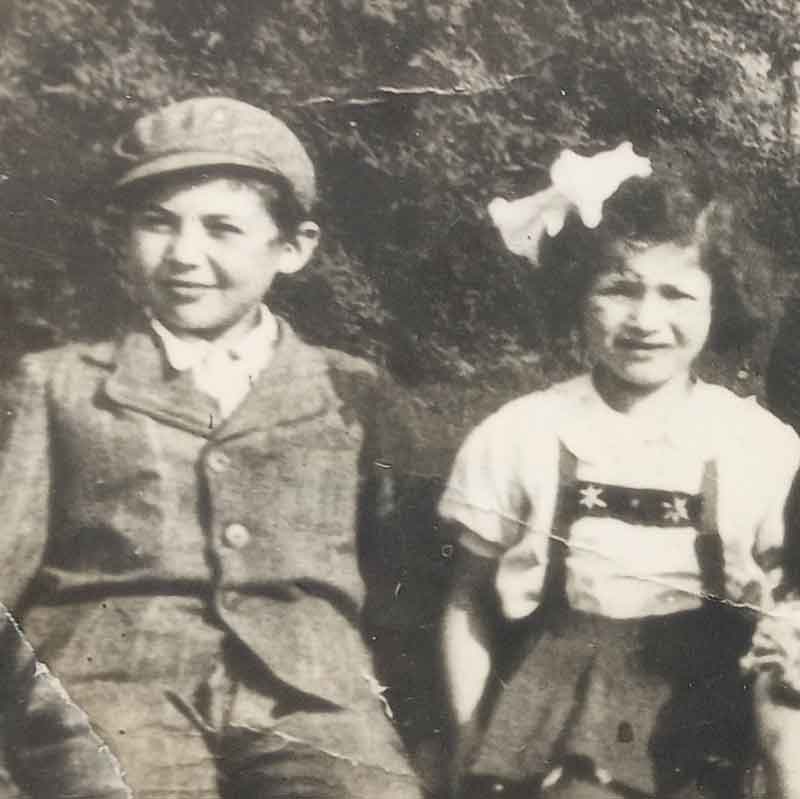 Simon Katz (far left) with his mother and seven siblings before the Holocaust. Only he and his father survived. They lost everything in the war, but his father carried this picture with him. 
